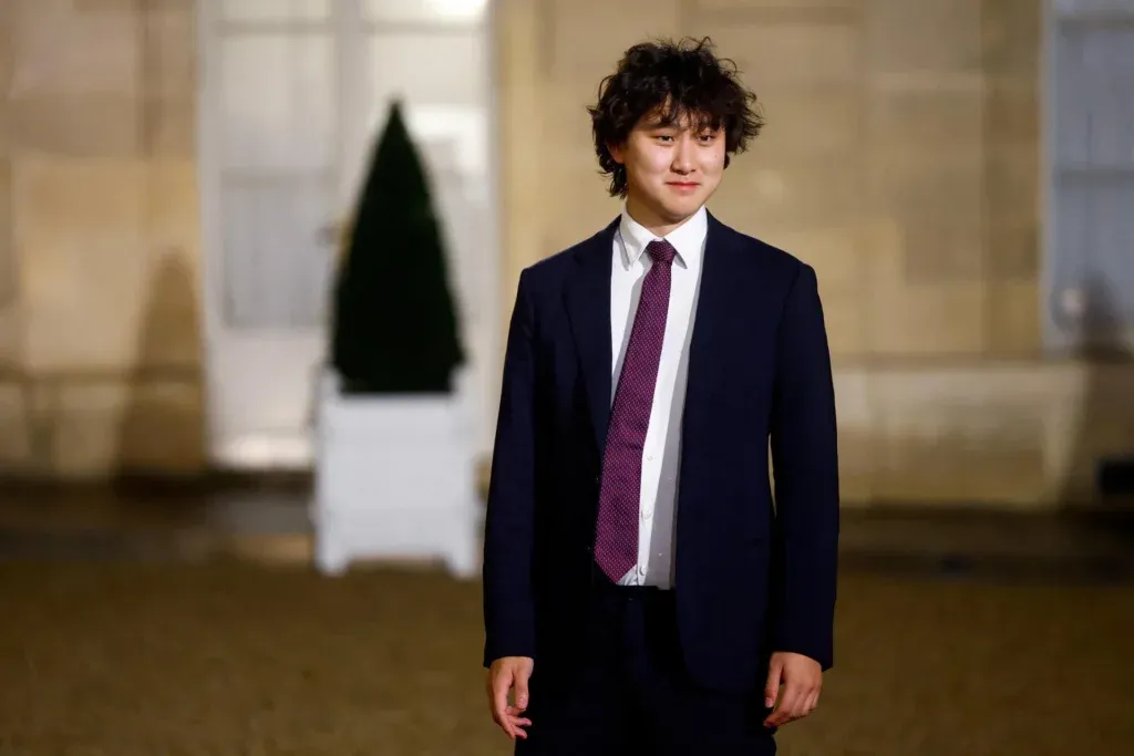 Alexandr Wang: From MIT Dropout to Meta’s $14 Billion AI Visionary - The Story That Will Inspire Your Journey