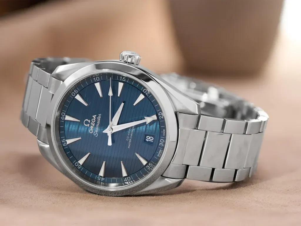 Why Do You Wear an Analog Watch in a Digital World Now?